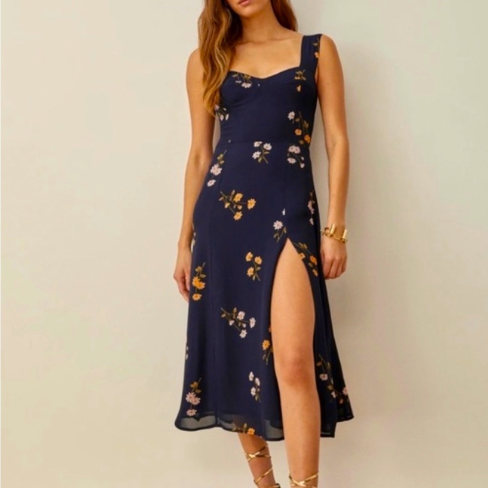 Reformation dress worn a couple times in excellent condition.